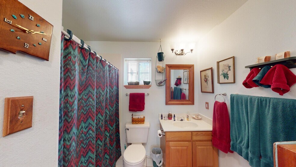 More Photos Of 1804 E College Blvd, Roswell General Retail For Sale