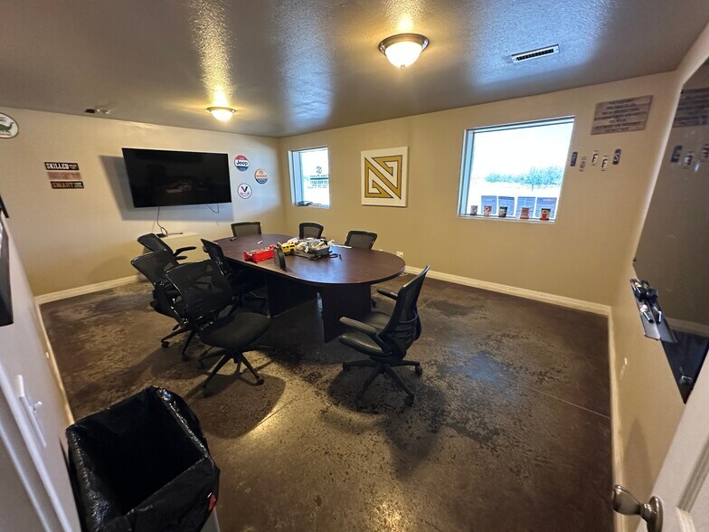 More Photos Of 7300 S County Road 1270, Midland Warehouse For Lease