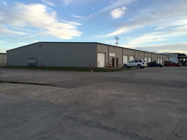 More Photos Of 2121 Brittmoore Rd, Houston Unknown For Lease