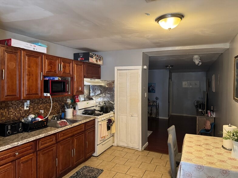 More Photos Of 103 Central Ave, Orange Apartments For Sale