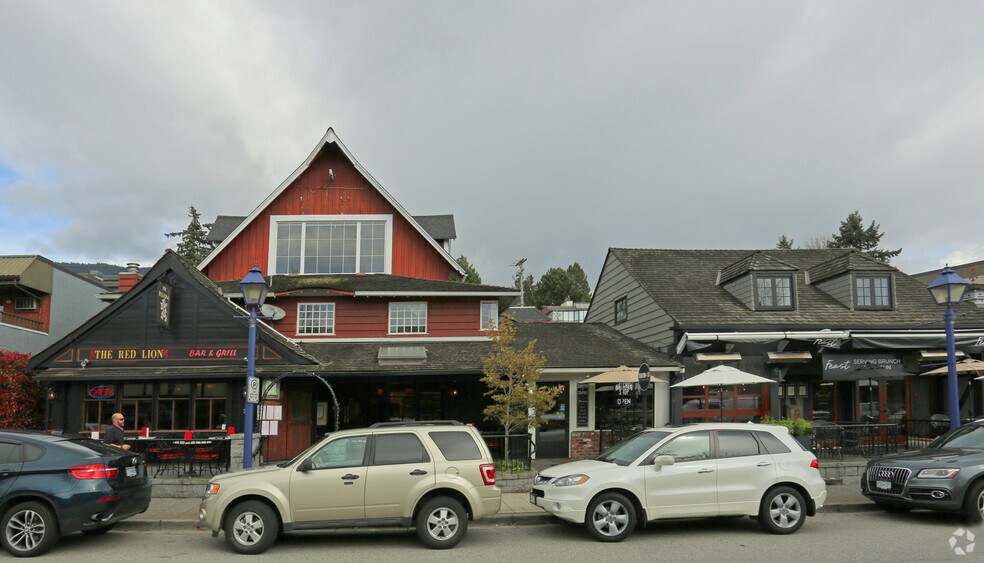 More Photos Of 2417-2429 SW Marine Dr, West Vancouver General Retail For Lease