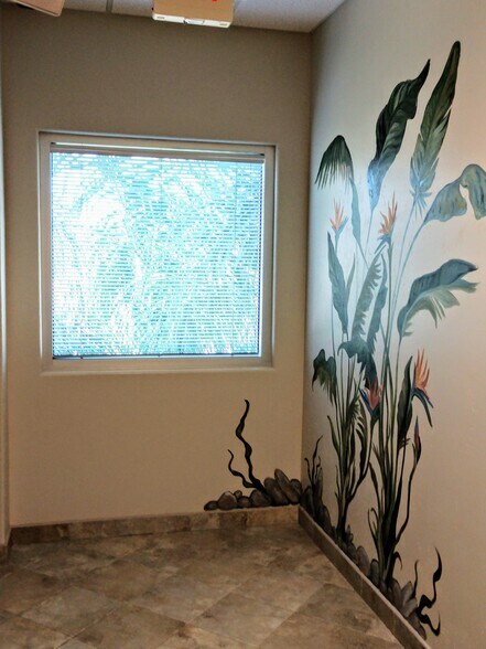 More Photos Of 101 Tiki Dr, Tiki Island Office Residential For Sale