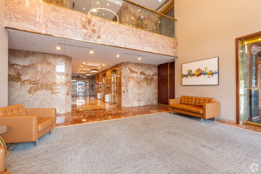 More Photos Of 150 Boush St, Norfolk Office For Lease