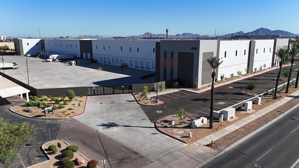 More Photos Of 3050 S 35th St, Phoenix Distribution For Lease