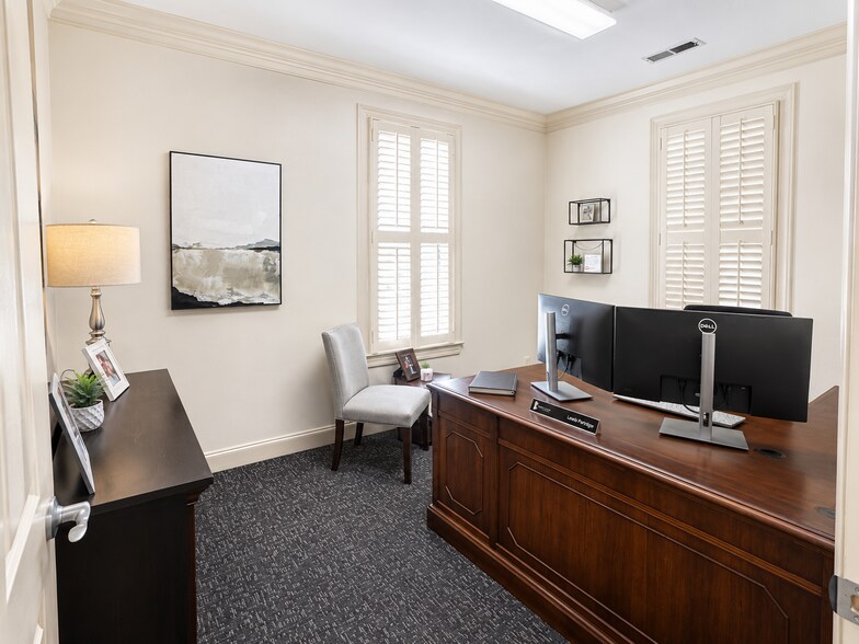 More Photos Of 999 Rocket Way, Gardendale Office For Sale