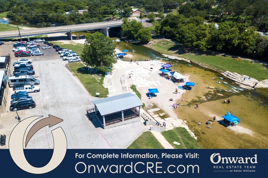 More Photos Of 219 S East St, Belton Freestanding For Lease