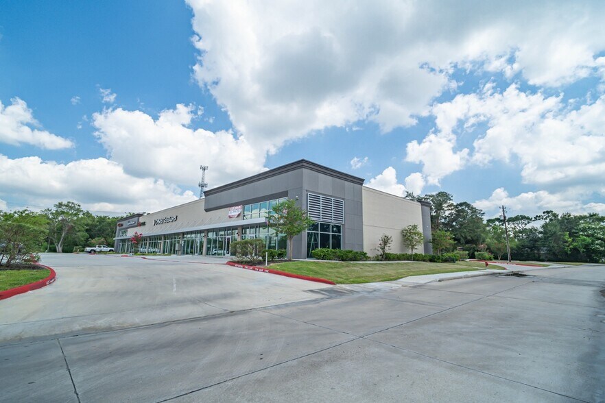 More Photos Of 501 S Friendswood Dr, Friendswood Storefront Retail Office For Lease