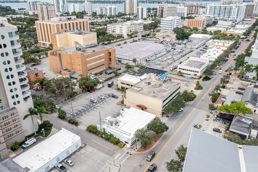 More Photos Of 1701-1709 Ringling Blvd, Sarasota Office For Lease