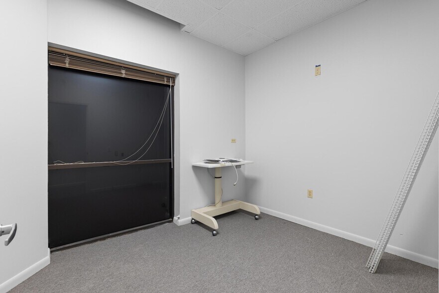 More Photos Of 2339 Sunset Point Rd, Clearwater Medical For Lease