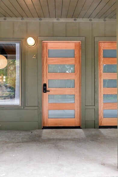 More Photos Of 4727 Dunsmuir Ave, Dunsmuir Hotel For Sale