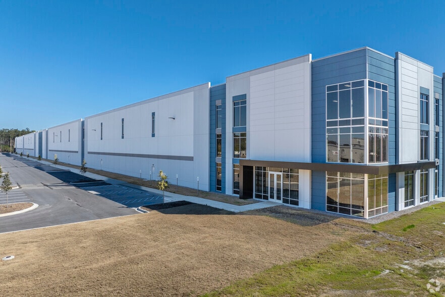 Primary Photo Of 1669 Longwood Rd, Columbia Distribution For Sale