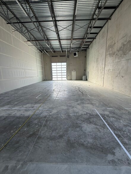 More Photos Of 2609 Reagan Pk Ln, Bluffdale Warehouse For Lease