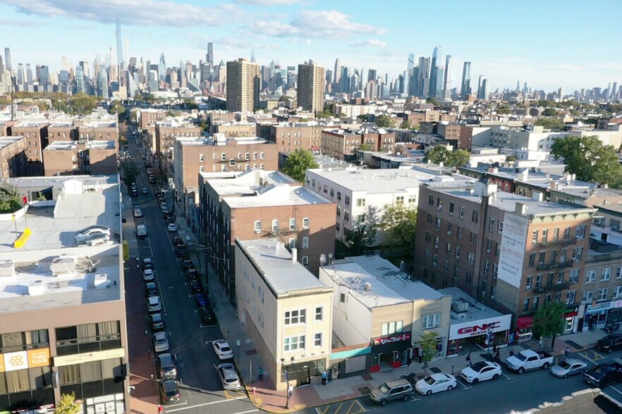 More Photos Of 5222 Bergenline Ave, West New York Storefront Retail Residential For Lease
