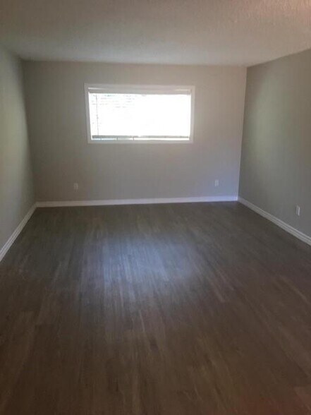 More Photos Of 429 Johnson St, Longview Apartments For Sale