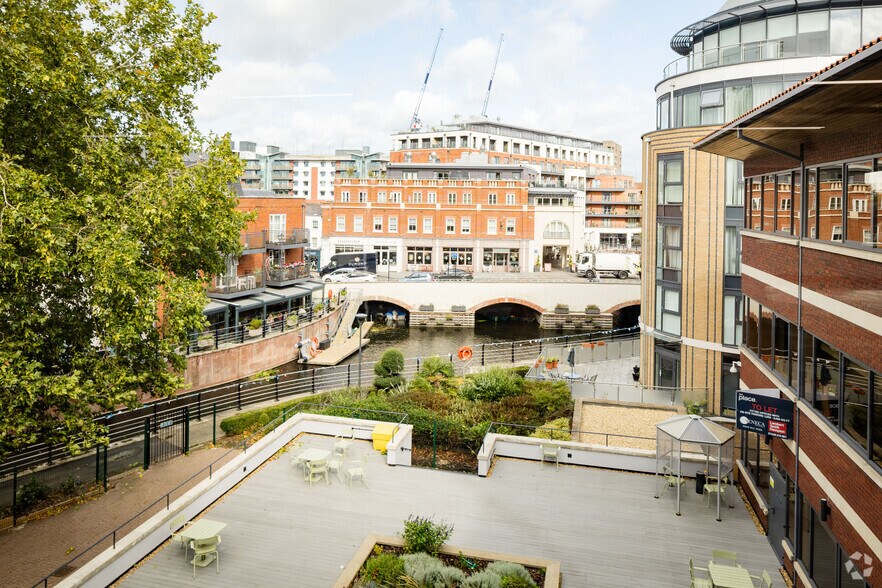 More Photos Of Bridge Ave, Maidenhead Coworking Space