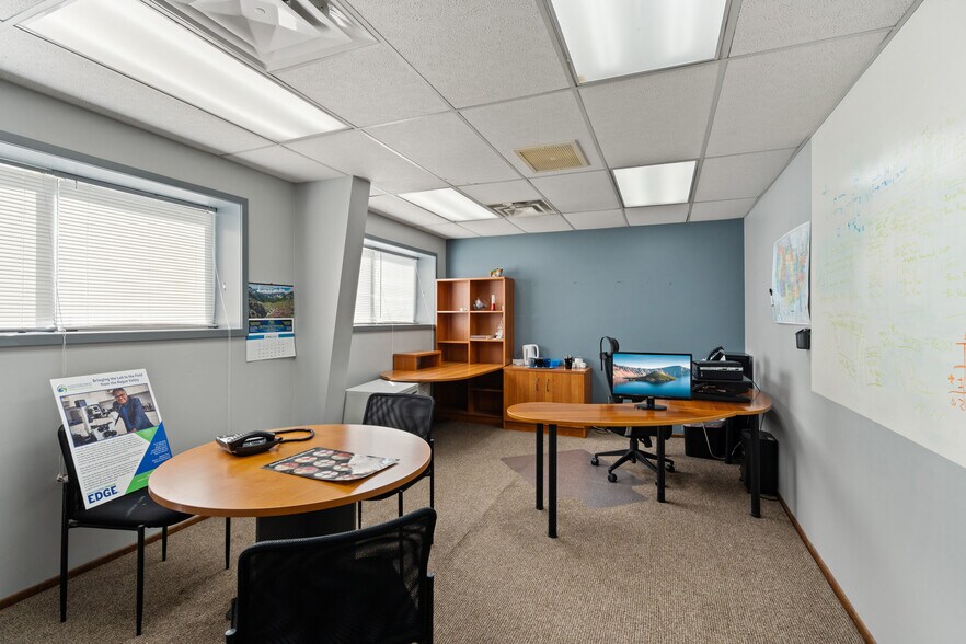 More Photos Of 1388 Antelope Rd, White City Office For Sale