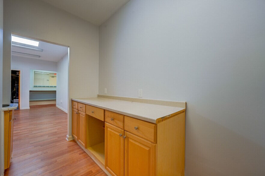 More Photos Of 4410 74th Ave, Hyattsville Medical For Lease