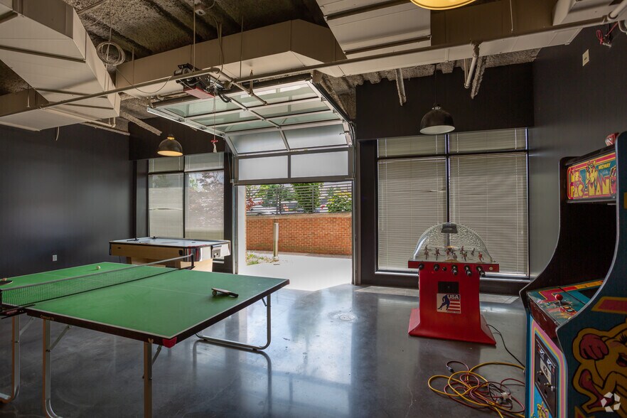 More Photos Of 2329-2351 Market St, Saint Louis Office For Lease