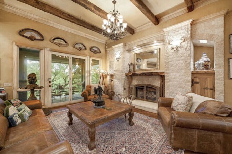 More Photos Of 2305 Barton Creek Blvd, Austin Apartments For Sale