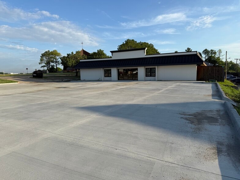More Photos Of 1912 Joe Ramsey Blvd E, Greenville Office For Lease