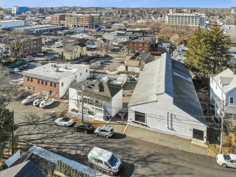 More Photos Of 28 Henry St, Greenwich Warehouse For Lease