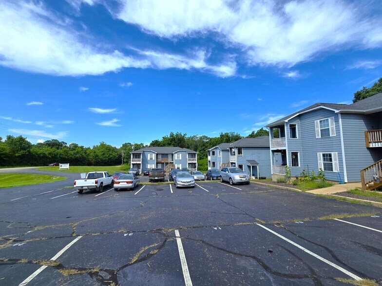 More Photos Of 801 W Walnut St, Desloge Apartments For Sale