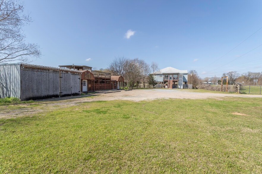 More Photos Of 2356 Alabama River Pky, Millbrook Flex For Sale