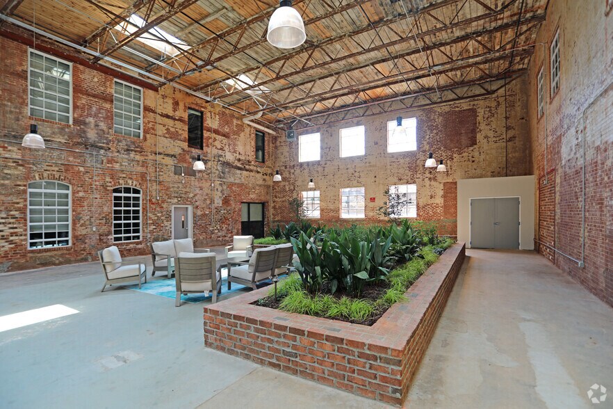 More Photos Of 116 E Main St, Haw River Apartments For Lease