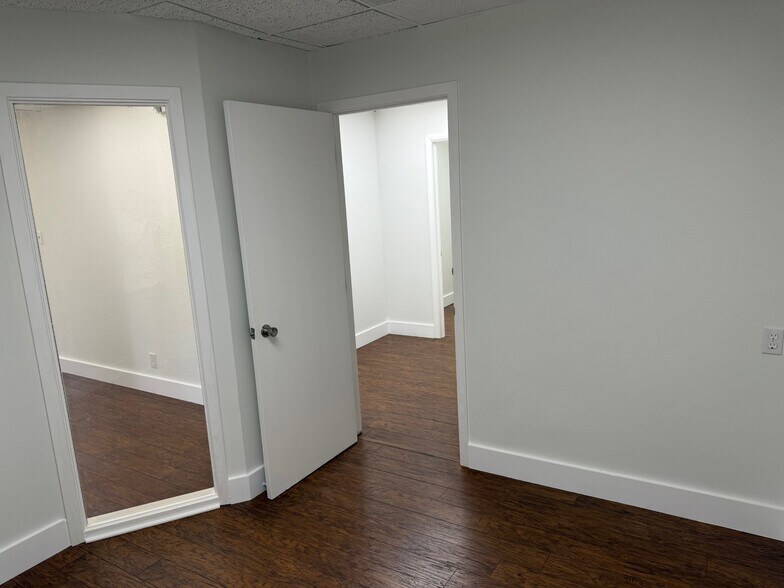 More Photos Of 244 E US Highway 69, Claycomo Office For Lease