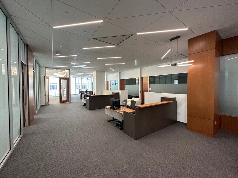 More Photos Of 150 Peabody Pl, Memphis Office For Lease