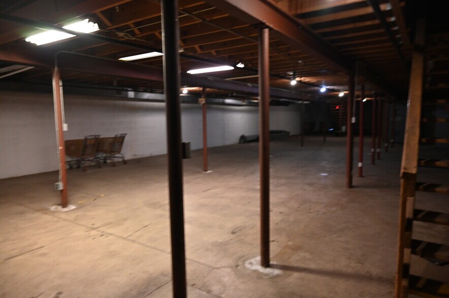 More Photos Of 2300 Claremont Ave, Ashland Storefront For Sale