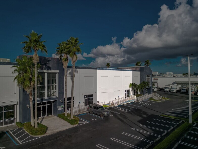 More Photos Of 7620 NW 25th St, Miami Distribution For Lease