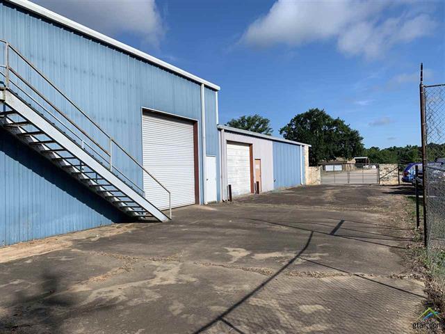 More Photos Of 5424 W Oak St, Palestine Showroom For Lease