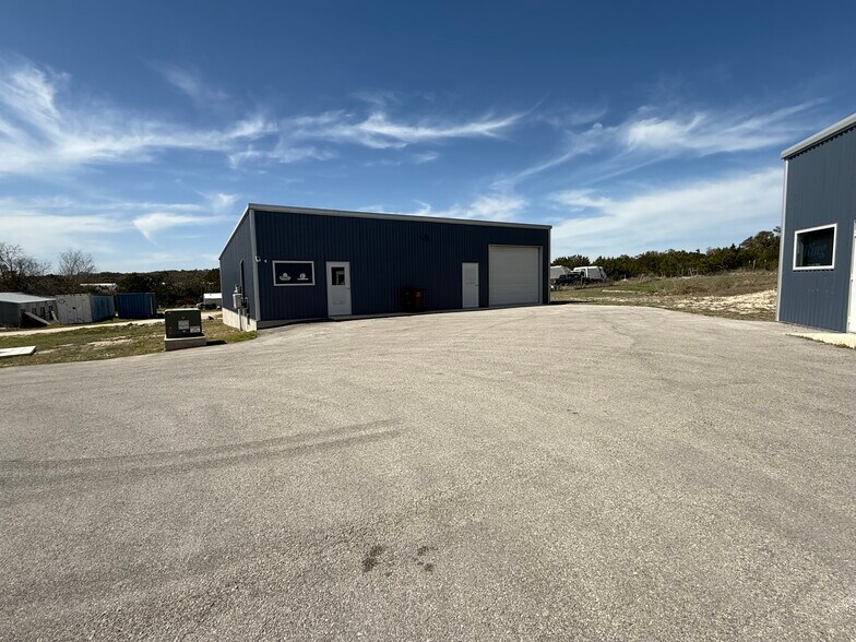 More Photos Of 150 Russell Ln, Dripping Springs Unknown For Lease