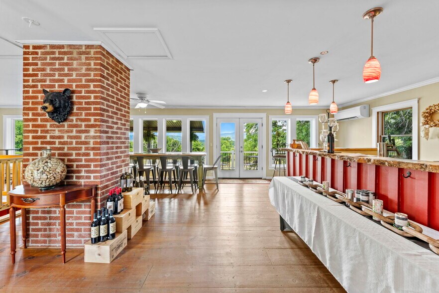 More Photos Of 72 Christmas Tree Ln, Washington Winery Vineyard For Sale