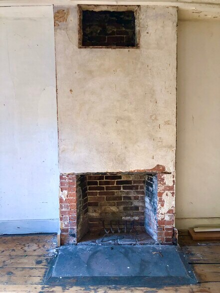 More Photos Of 5 Norwich Rd, East Haddam Freestanding For Sale