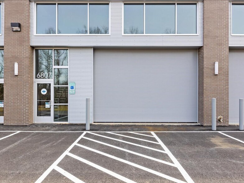 More Photos Of 6701 Dominion Garages Ave, Woodford Specialty For Sale