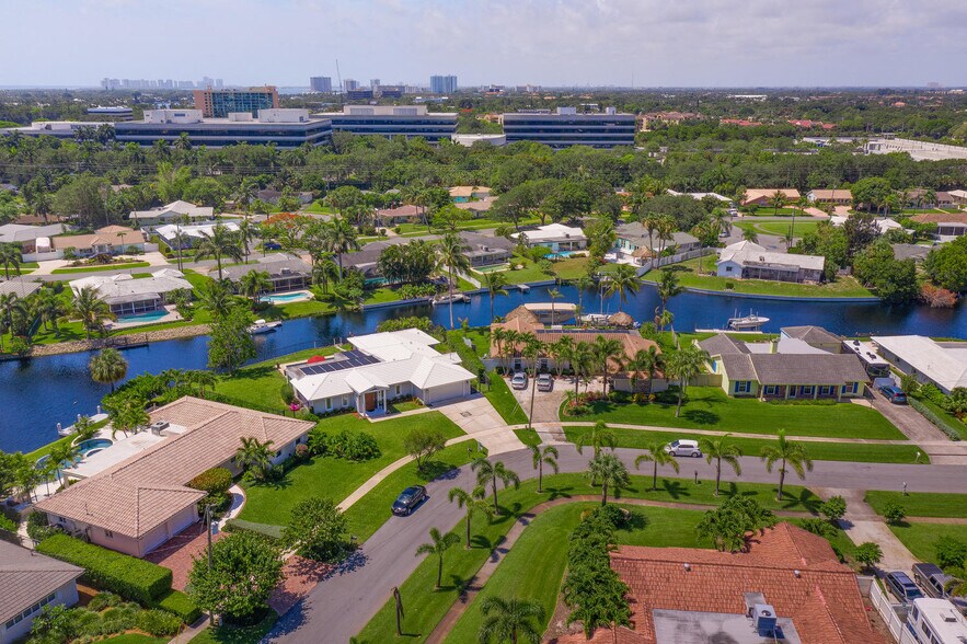 More Photos Of 1768 Tudor Rd, North Palm Beach Specialty For Sale