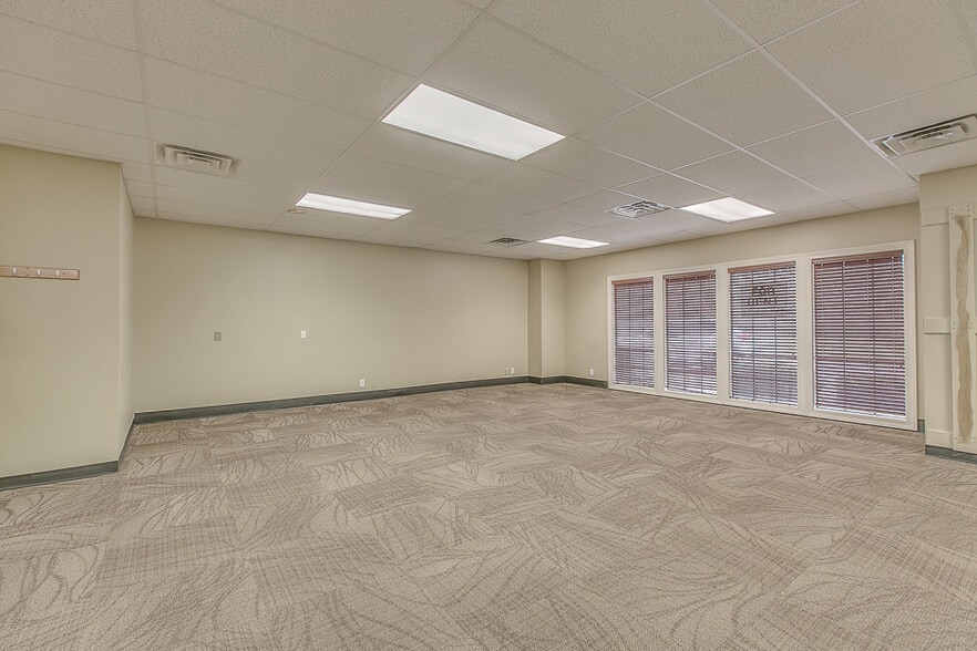 More Photos Of 1001-1045 N Highland Ave, Murfreesboro Medical For Lease