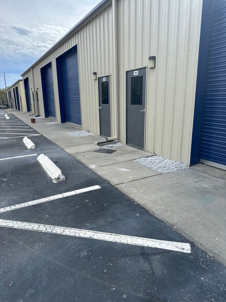 More Photos Of 1919 W Gulf To Lake Hwy, Lecanto Warehouse For Lease