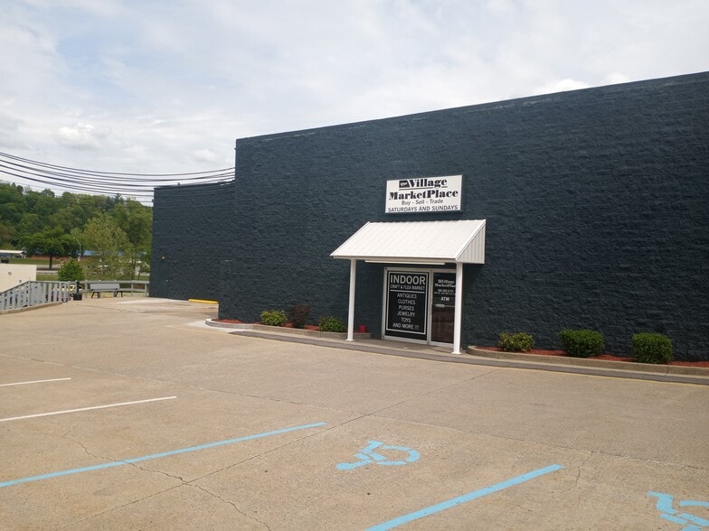 More Photos Of 1489 Milford St S, Clarksburg Freestanding For Lease