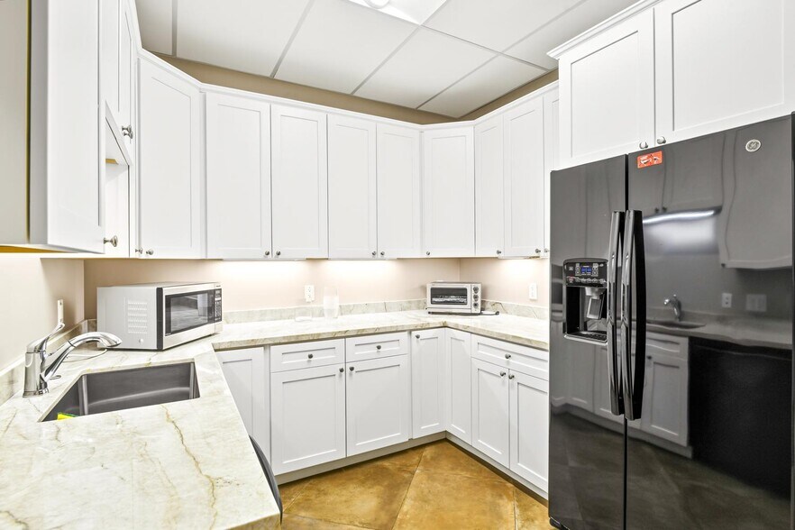 More Photos Of 550 Price Ave, Redwood City Office For Sale