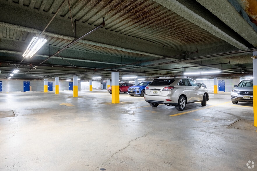 More Photos Of 560 Sylvan Ave, Englewood Cliffs Office For Lease