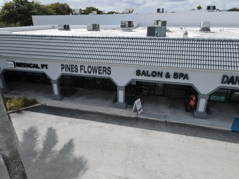 More Photos Of 11210-11300 Pines Blvd, Pembroke Pines Unknown For Lease