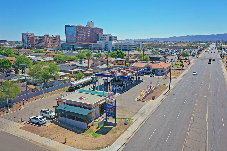 More Photos Of 1033 N 24th Pl, Phoenix Service Station For Sale