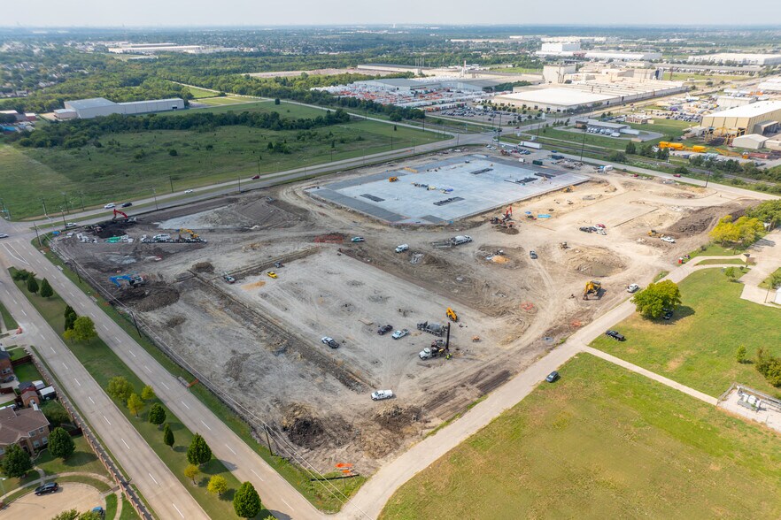 More Photos Of 2500 E Scyene Rd, Mesquite Distribution For Sale