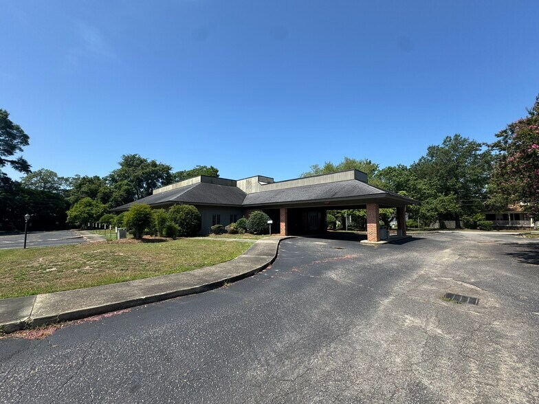 More Photos Of 407 N Salem Ave, Sumter Medical For Sale