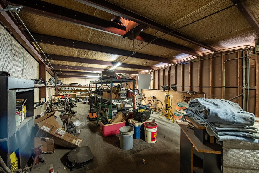 More Photos Of 3228 E 5th St, Austin Auto Repair For Sale