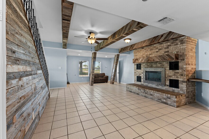 More Photos Of 20500 Keilman Ln, Pflugerville Loft Creative Space For Lease