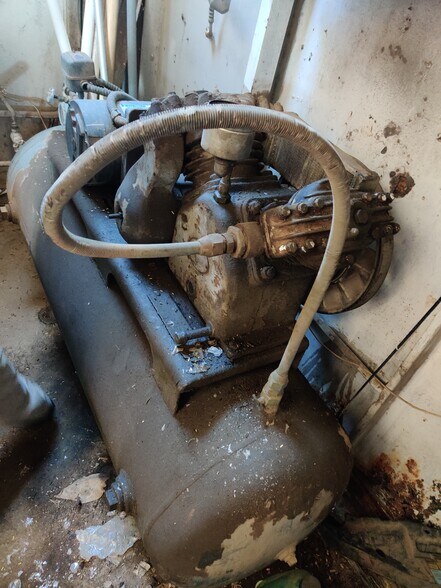 More Photos Of 308 E Pima St, Gila Bend Auto Repair For Sale